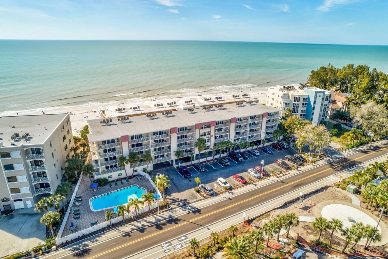 Beach Oasis - No Storm Damage & Guest Ready! Come Enjoy The Heated Pool & Relax At The Beach! Clearwater Beach Exterior foto