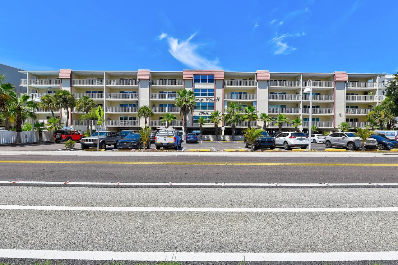 Beach Oasis - No Storm Damage & Guest Ready! Come Enjoy The Heated Pool & Relax At The Beach! Clearwater Beach Exterior foto